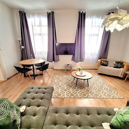 Apartment Emma - Old Town Bratysława Zewnętrze zdjęcie