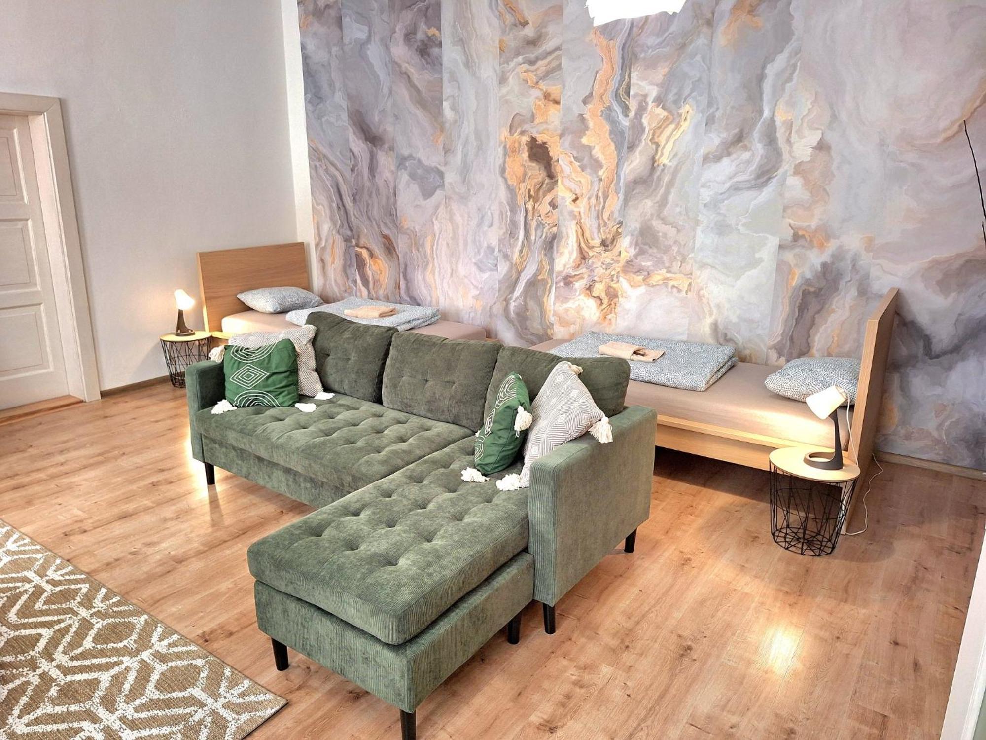 Apartment Emma - Old Town Bratysława Zewnętrze zdjęcie